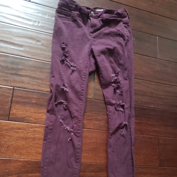 Denim - Burgundy Ripped Jeans size Juniors 5